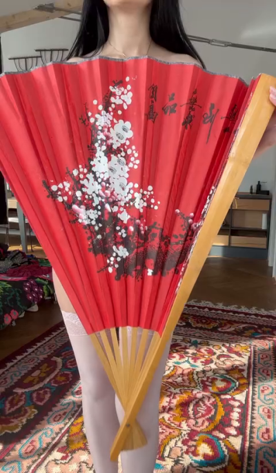 atomicbrunette18